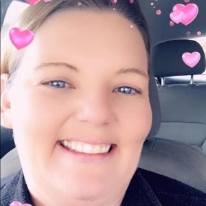 Meet your Posher, Connie